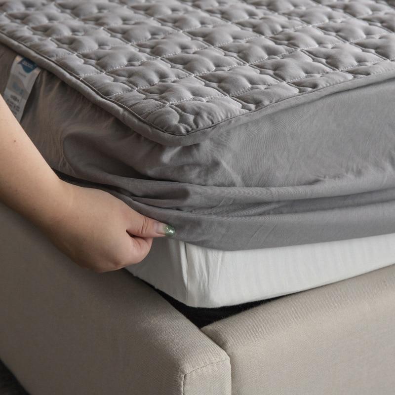 Hypoallergenic Waterproof Mattress Cover