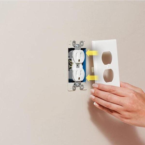 【BLACK FRIDAY Buy 2 Get 1 Free】OUTLET WALL PLATE WITH LED NIGHT LIGHTS